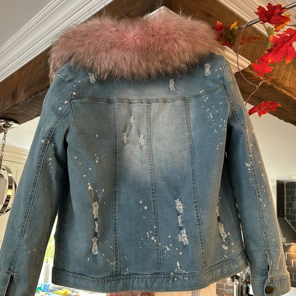 Stunning distressed denim jacket lined in long pink real fur size small - Picture 4 of 5